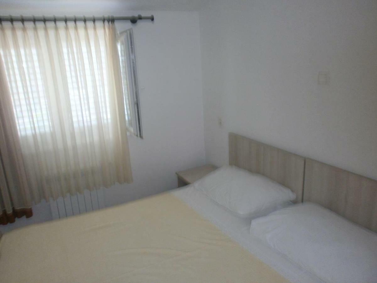 Apartments Ljubica Biograd Na Moru Buitenkant foto
