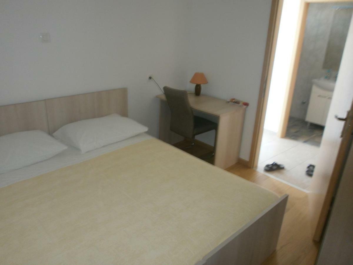 Apartments Ljubica Biograd Na Moru Buitenkant foto